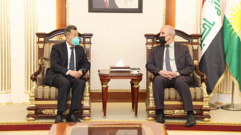 Kurdistan Region Minister of Electricity Kamal Mohammed Salih in meeting with China's Consul General to Erbil Ni Ruchi, April 18, 2022. (Photo: Consulate General of China in Erbil/Facebook)